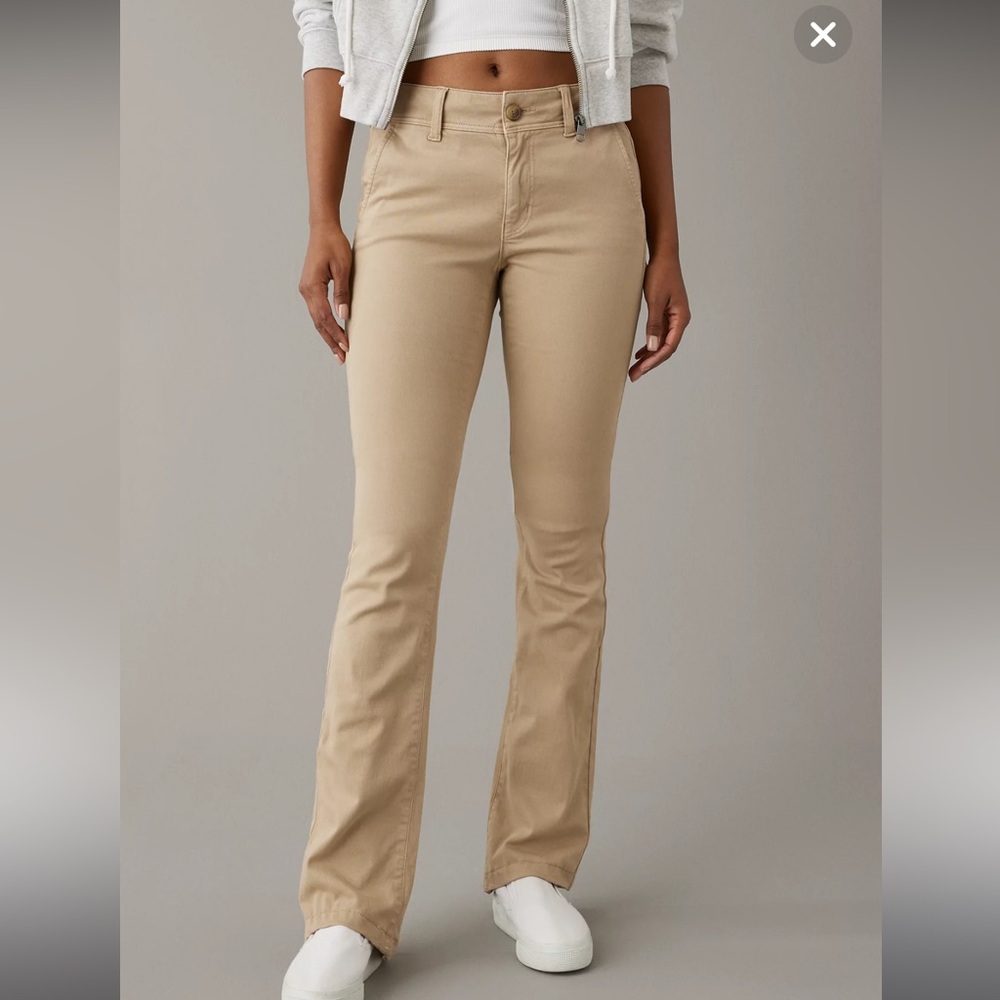 NEW, no tags
AE Stretch Kick Bootcut Pant
Color: Desert Sand
Size: 8 Regular